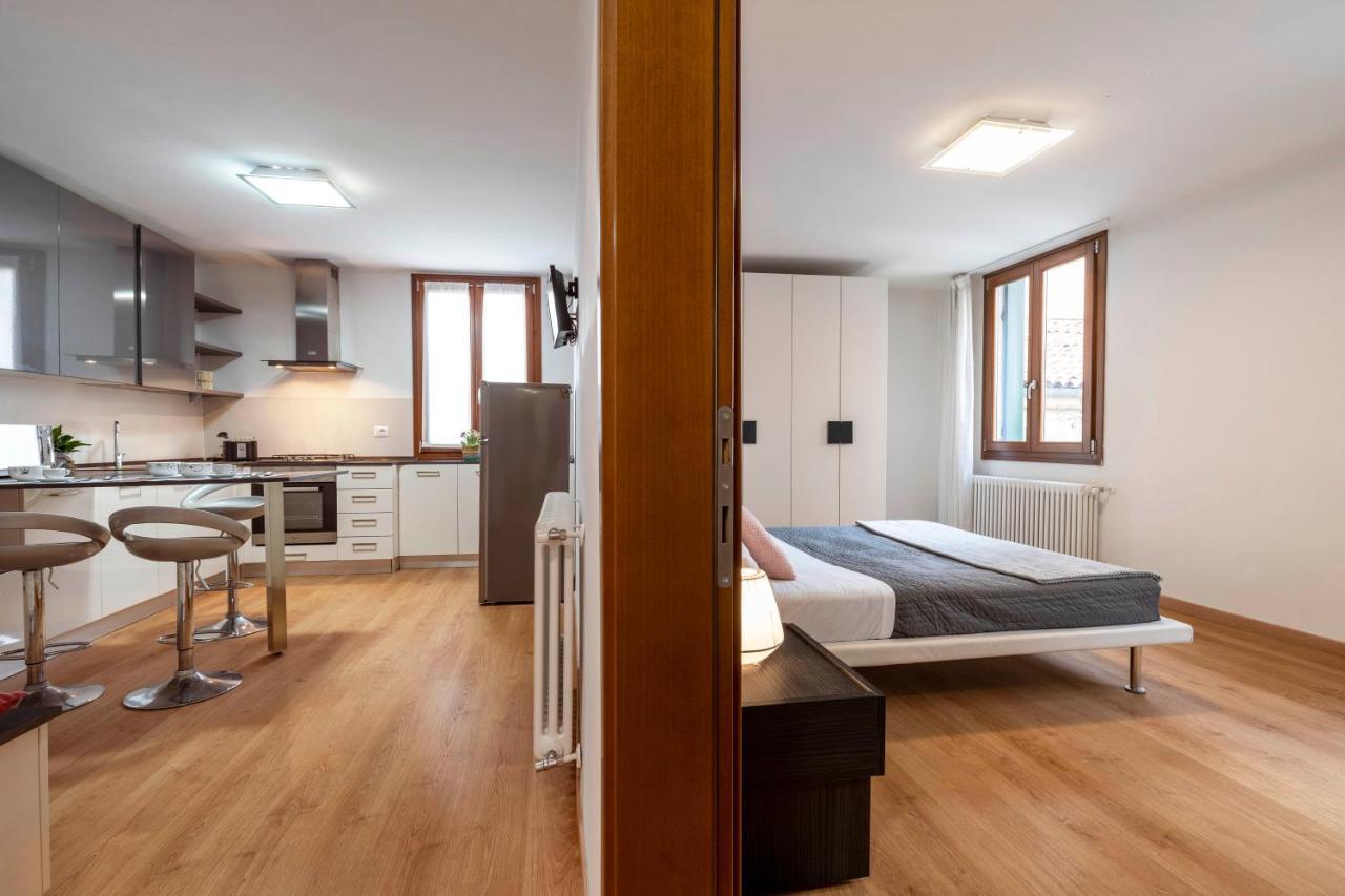 Guglie Design Apartments Венеция Экстерьер фото